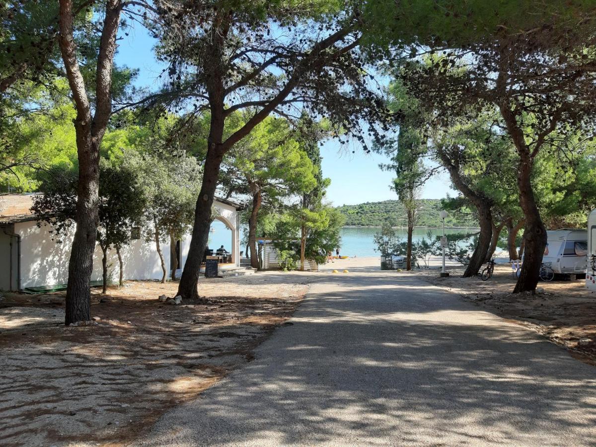 Mobile Home Tina Tisno Exterior foto